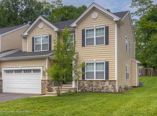 18 Unity Ct, Middletown, NJ 07748