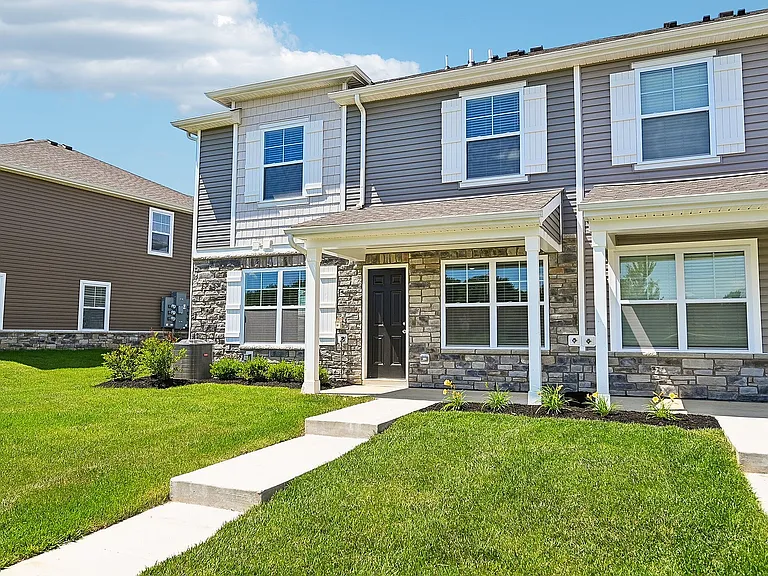 Villas at Maplewood North — Photo 4