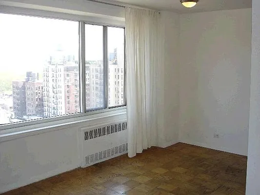 Sold by Sotheby's International Realty | media 10