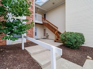 856 Edgewood Glen Dr, Valparaiso, IN 46385
