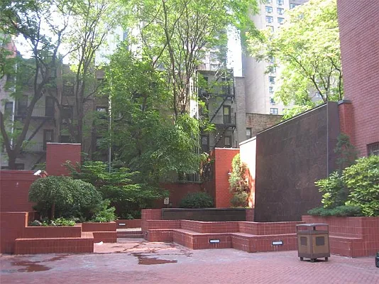 Rented by Sumitomo Real Estate Sales | media 6