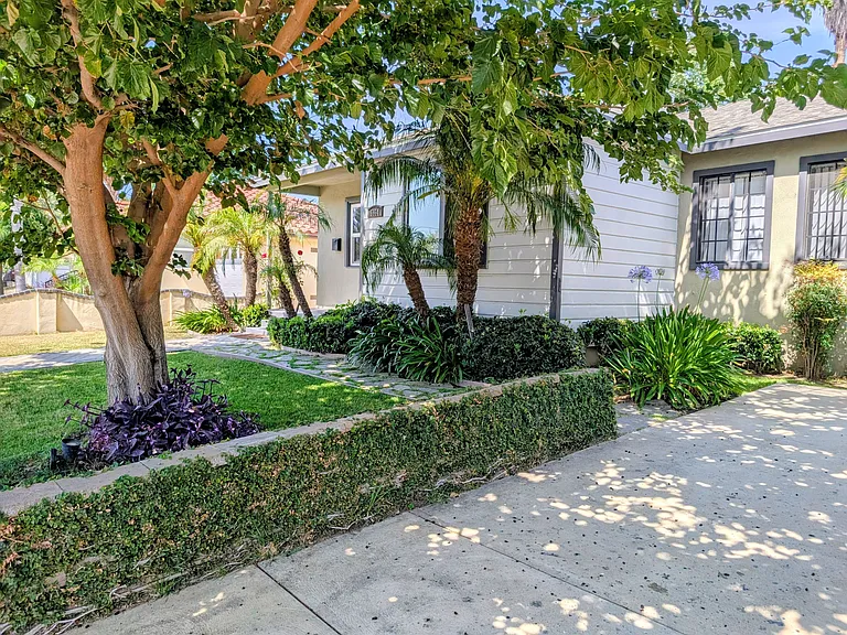 5964 Yarmouth Ave — Photo 15