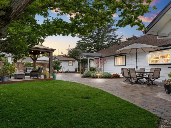 834 Josephine Lane, Healdsburg, CA 95448