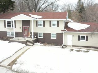 705 Cornelius Dr, Green Bay, WI 54311