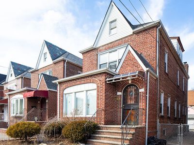 8441 Penelope Ave, Middle Village, NY, 11379