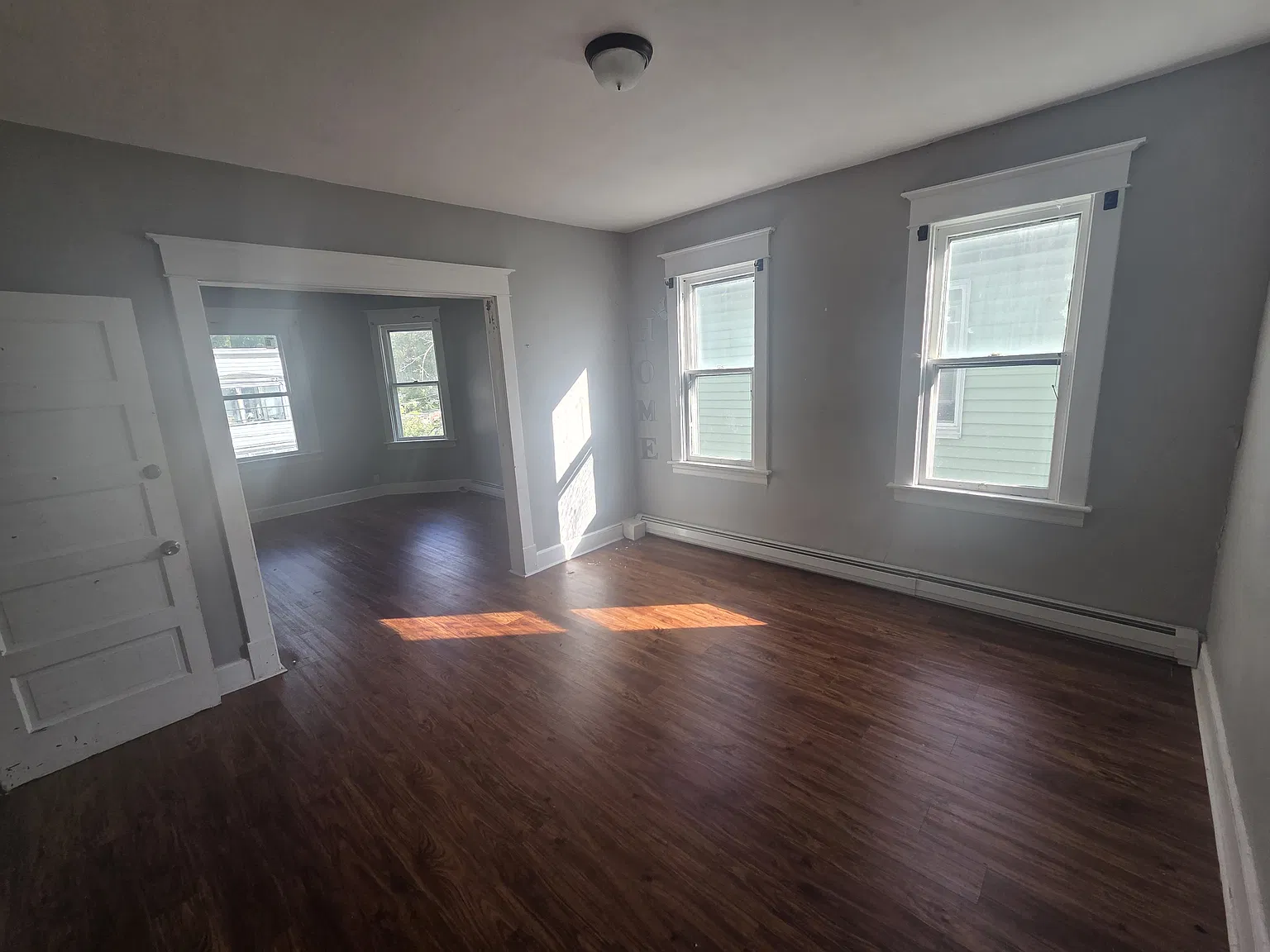 3 bed, 1200 sqft, $1,550 — Photo 2