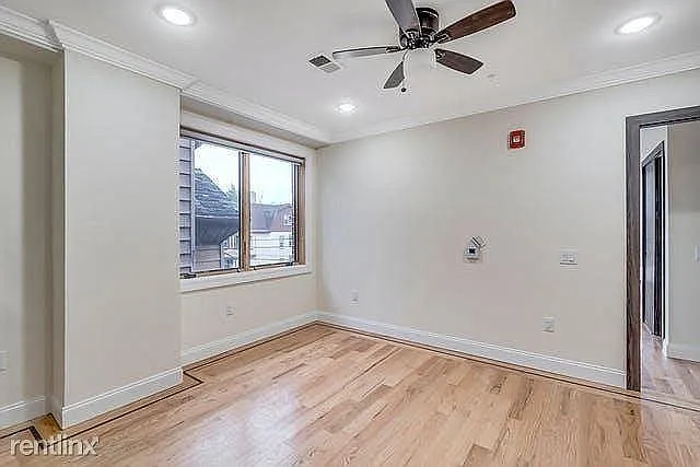 Appletree Suites — Photo 9