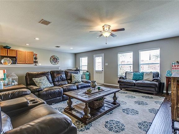 5th image of 5117 Sandra Dr