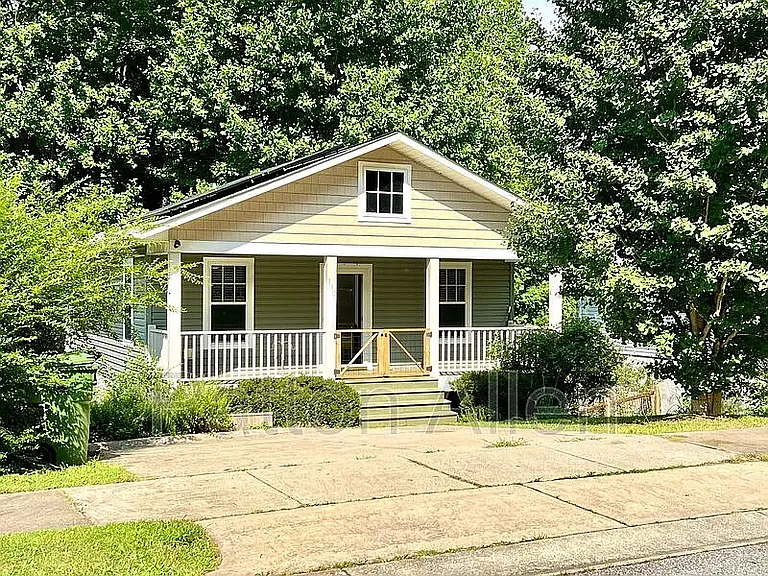 130 Warren Haynes Dr — Photo 1