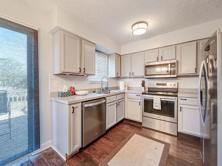 964 Charleston Way Dr #10C — Photo 3