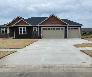 335 Ridgeview Dr, Lake Mills, WI, 53551