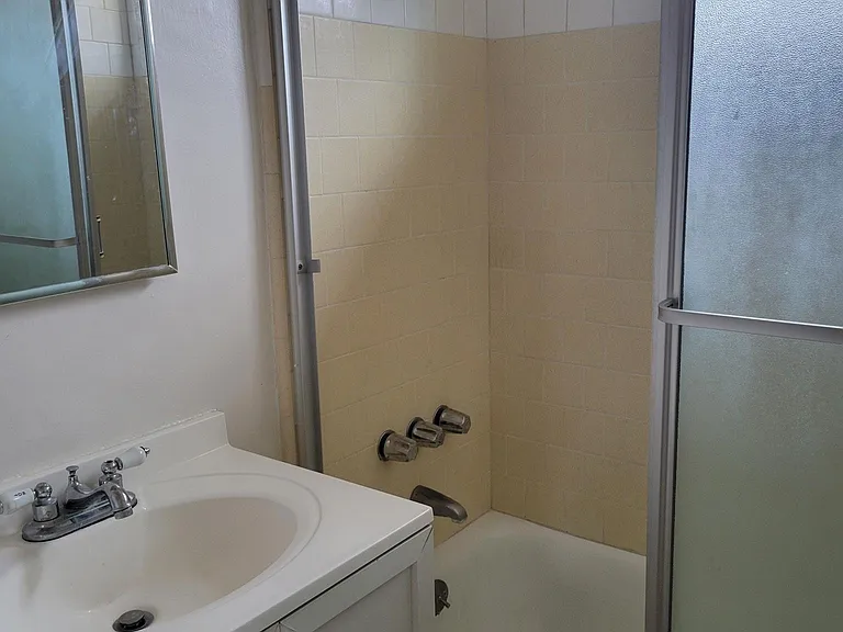 425 W Sierra Madre Blvd #E — Photo 7