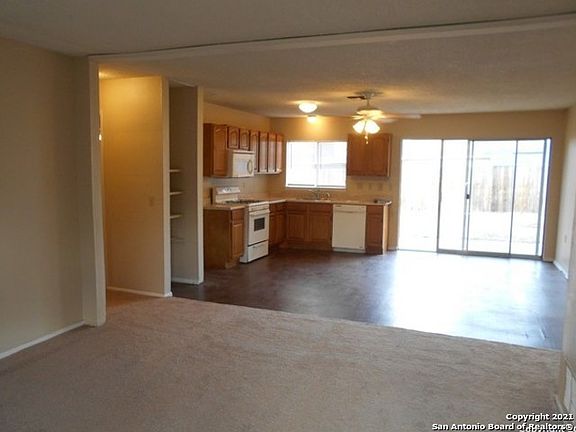 3rd image of 12523 Minuteman Dr