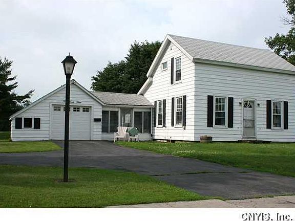 2nd image of 263 E Main St