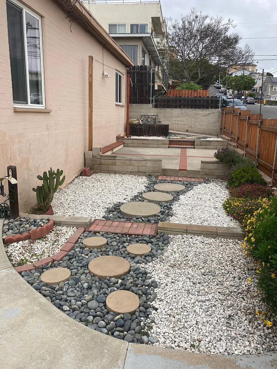 Your own front patio - 5840 Mildred St