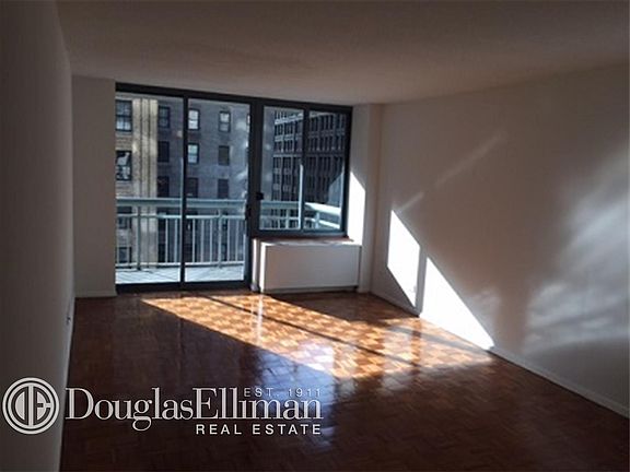 2nd image of 990 6th Ave APT 7H