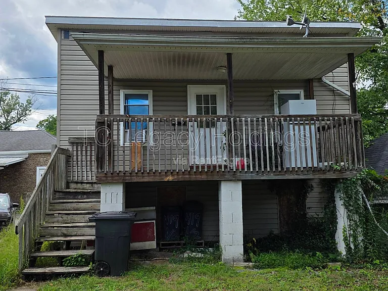 419 1/2 Walnut Ave — Photo 1