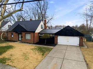 262 E 324th St, Eastlake, OH