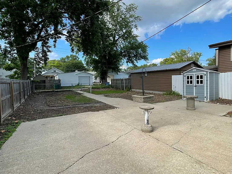 1641 W Adams St — Photo 26