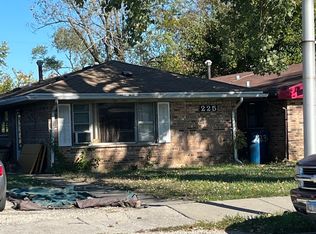 225 W 155th St, Harvey, IL 60426