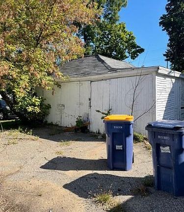 2nd image of 22 Deloney Ave SW