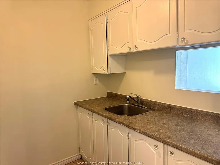 2565 Lauzon Rd #101 — Photo 10