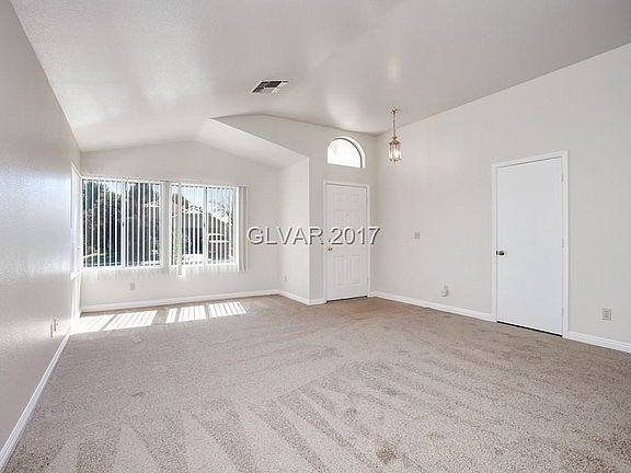 4th image of 4421 Norte Cir
