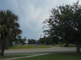 662 Beach Blvd, Biloxi, MS 39530