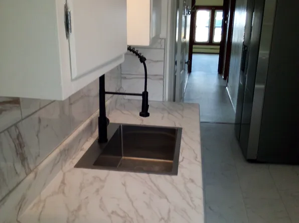 548 10th St #3, Niagara Falls, NY 14301