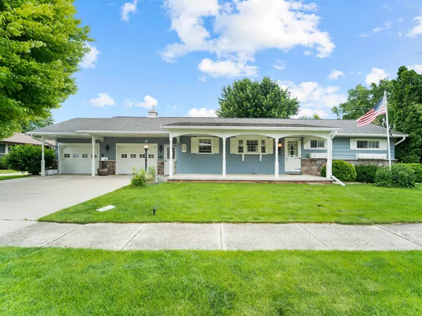 552 Water St, Chilton, WI 53014