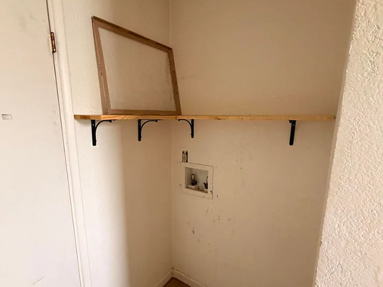 211 S Desoto St — Photo 13