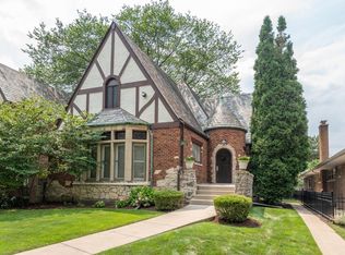 1143 N Kenilworth Ave, Oak Park, IL 60302