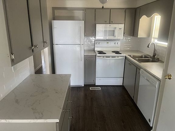 5th image of 2505 E Bay Dr #26