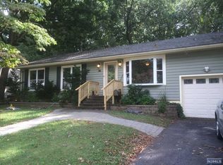 47 White Beeches Dr, Dumont, NJ 07628