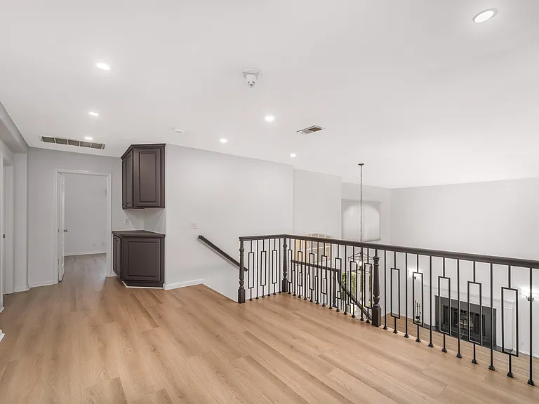 24961 Alicante Dr — Photo 21