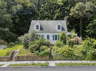 10 Trinity Ave, Worcester, MA 01605