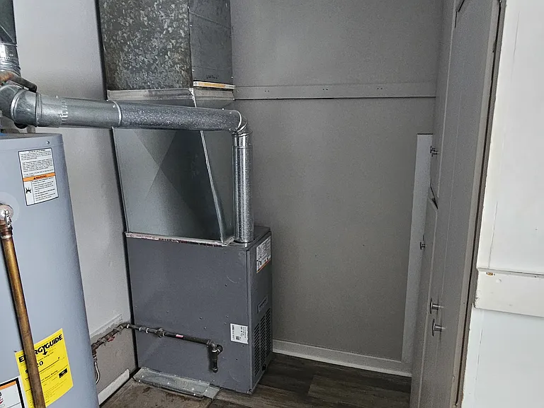 Laundry Room & Utility Room