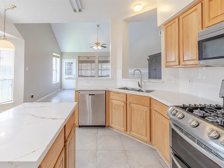 12214 Meadow Lane Ct — Photo 9