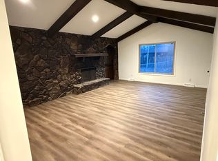 1522 E Camino Alto St, Springfield, MO 65804