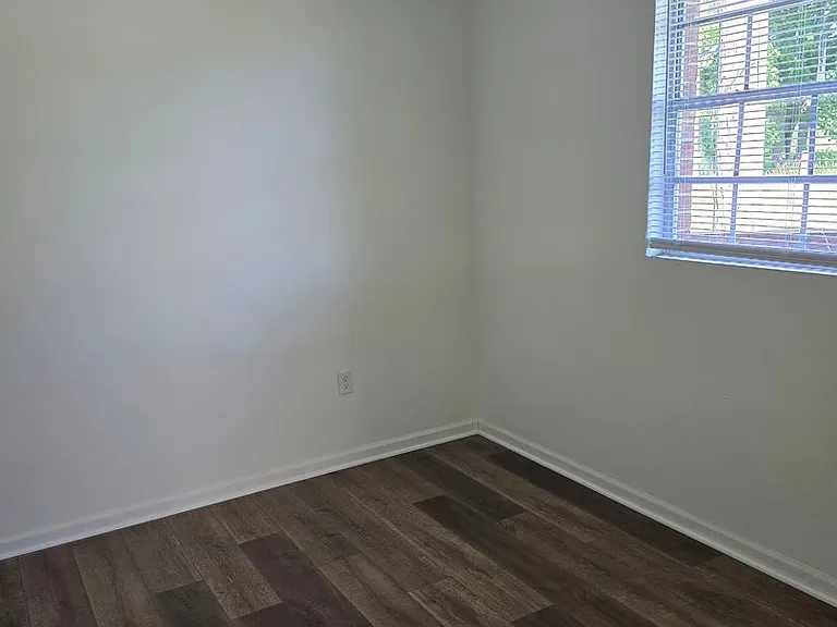 1036 Kingshighway St — Photo 4