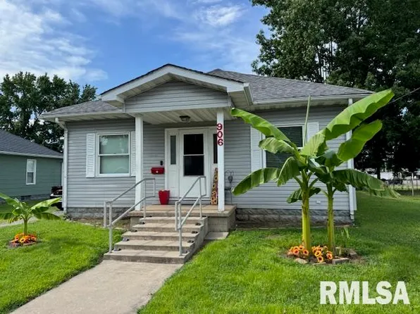 906 E Carter St, Marion, IL 62959