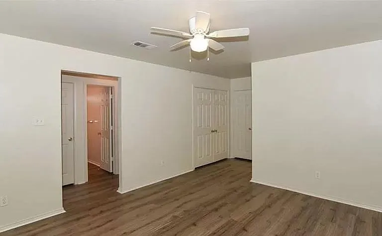 3309 Toledo Dr #D — Photo 4