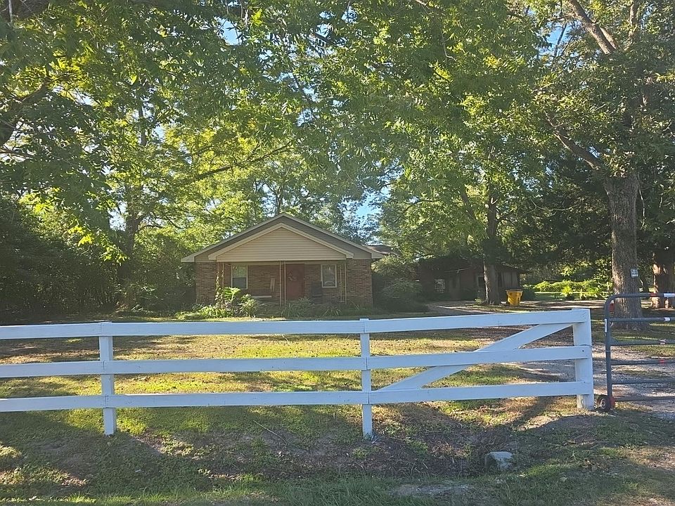 1st image of 427 N Cromley Rd