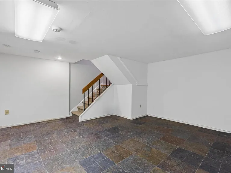 210 Church St #1C — Photo 9