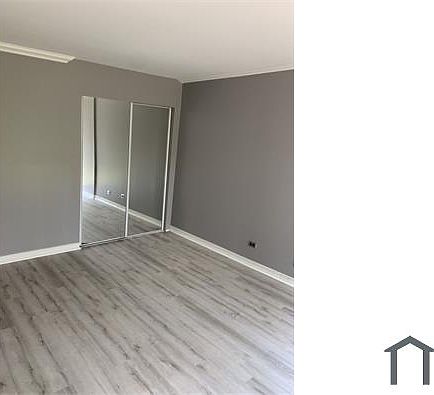 5th image of 5800 Oakwood Dr Unit 1E
