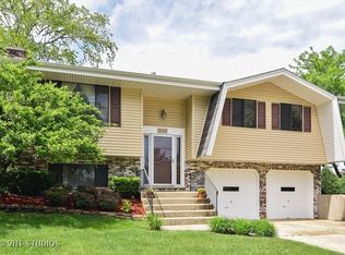 1158 Saylesville Ln, Schaumburg, IL 60193