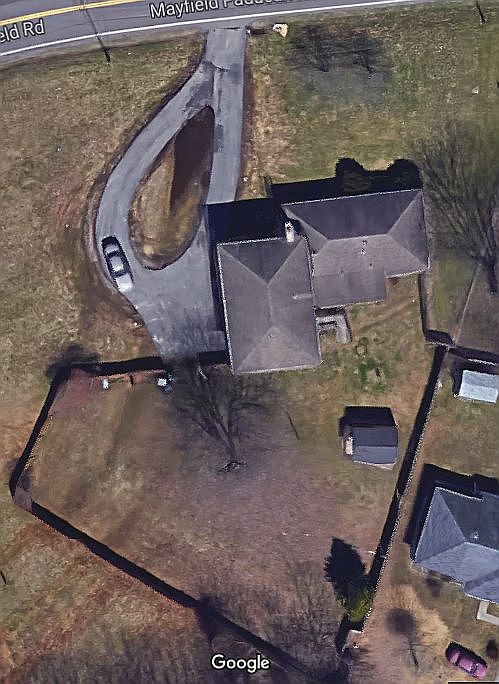 2nd image of 3060 Mayfield Rd