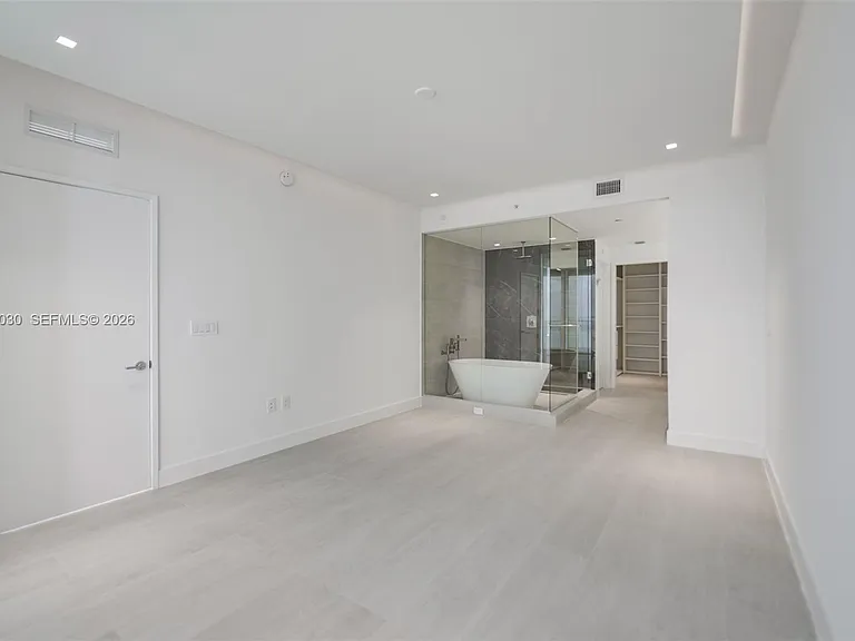 700 NE 24th St #5107 — Photo 23