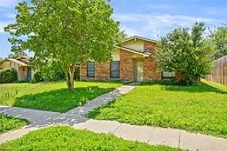 3 bed, 1690 sqft, $2,100 — Photo 2