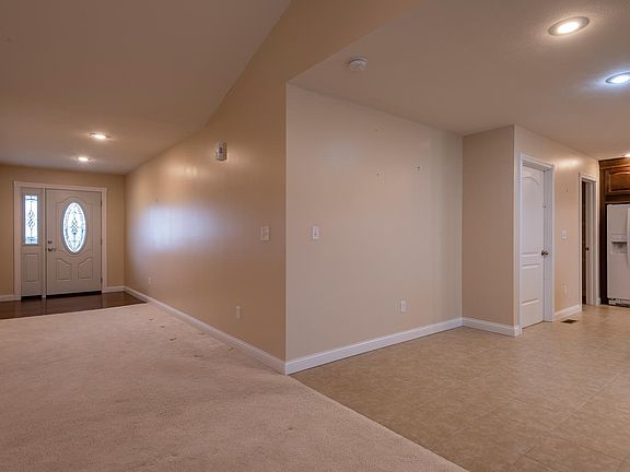 5th image of 3195 N Dahlia Ln